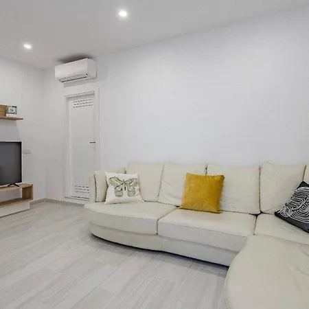 2 Bedroom * Costa Adeje (Tenerife)